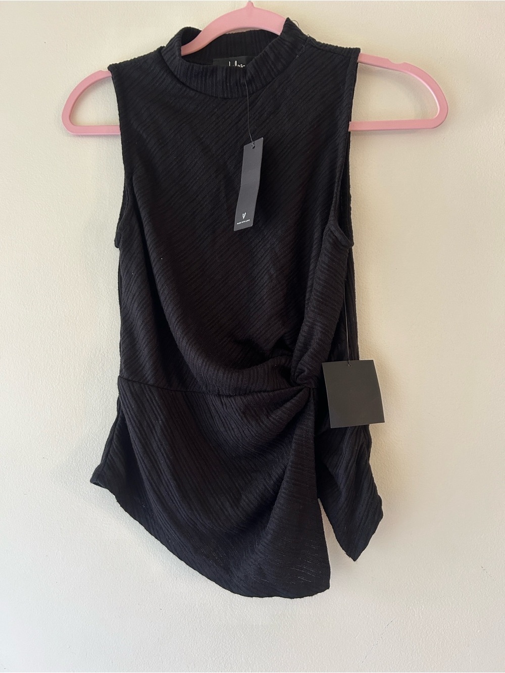 Lulu's Black Ribbed Twist Side Tank - Picture 4 of 9